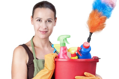 Eco-friendly cleaning solutions for window maintenance